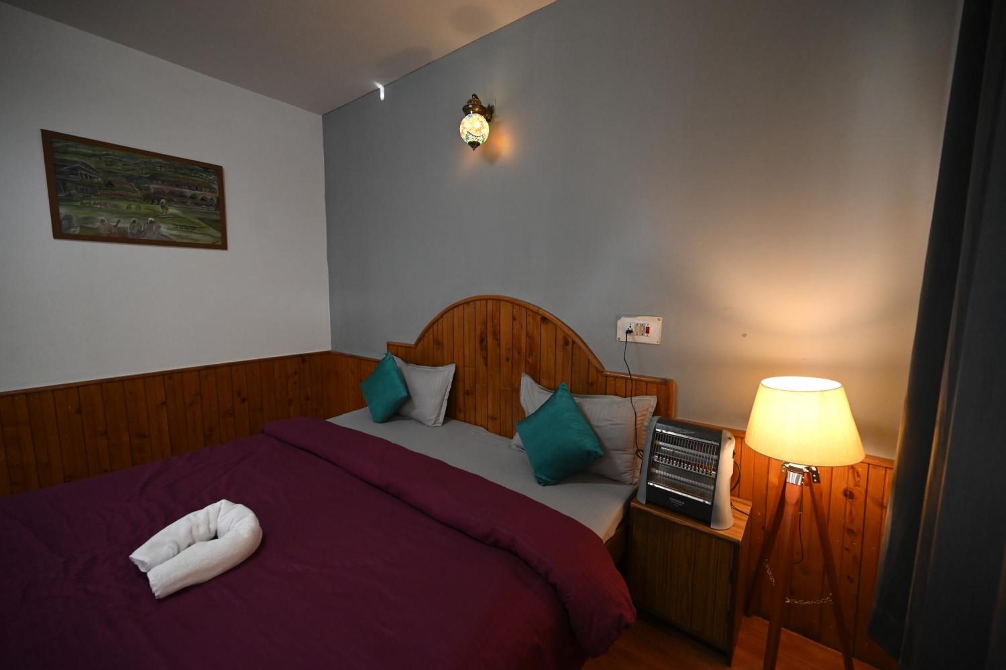 Beholden Stay And Cafe - Manali, Rooms & Dorms Exterior photo