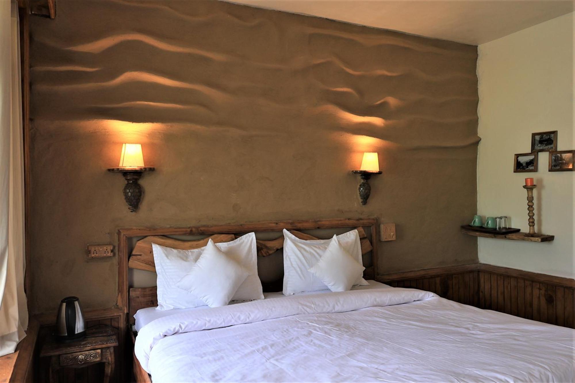 Beholden Stay And Cafe - Manali, Rooms & Dorms Exterior photo