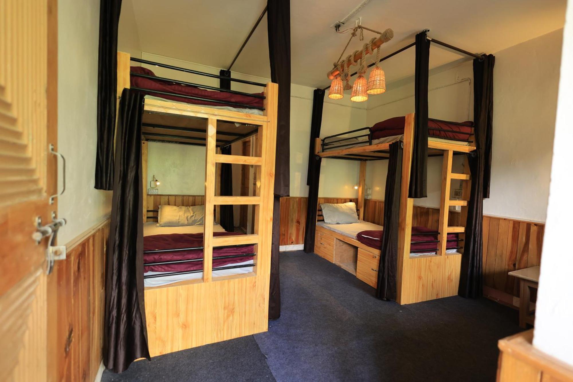 Beholden Stay And Cafe - Manali, Rooms & Dorms Exterior photo