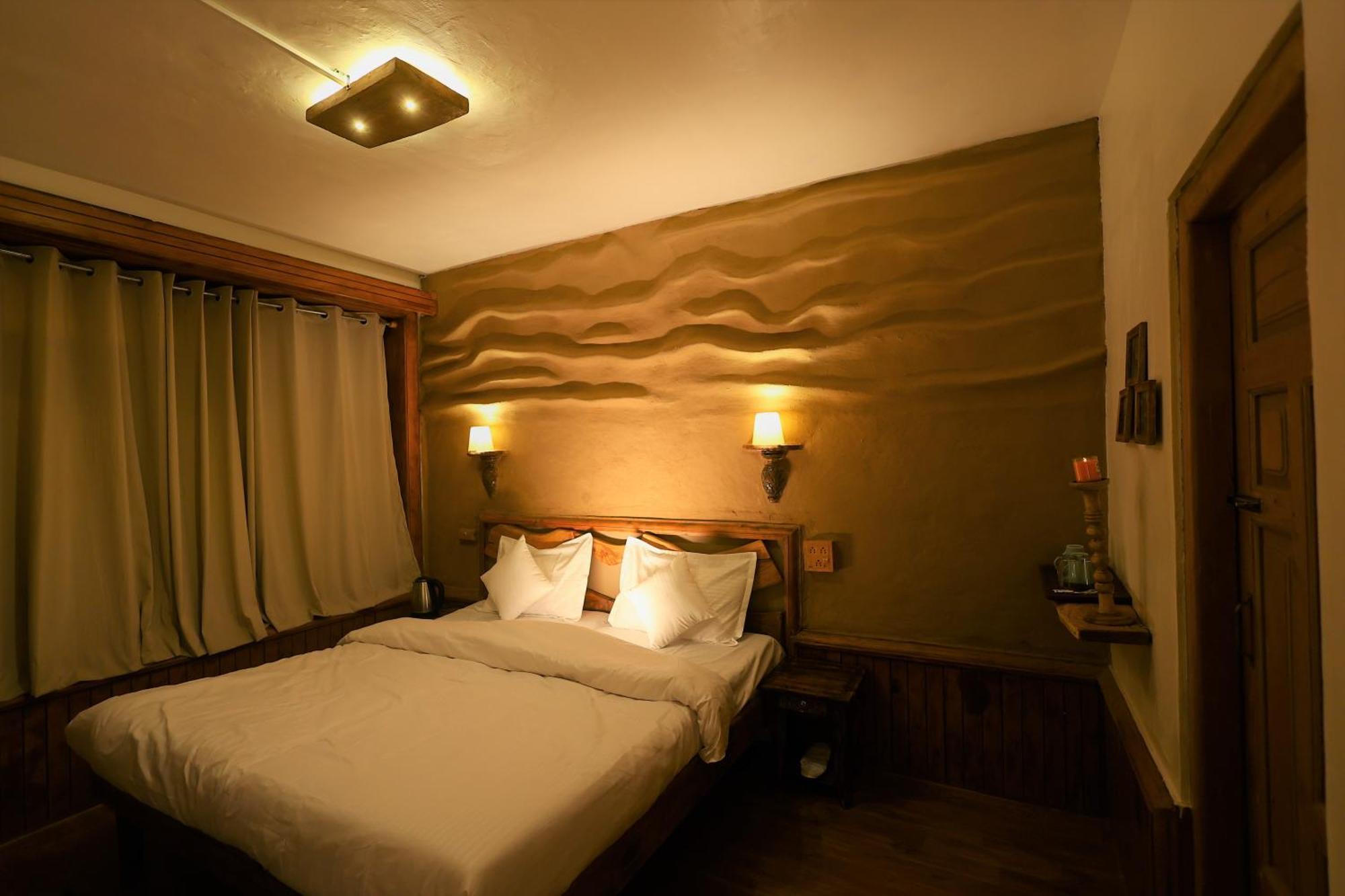 Beholden Stay And Cafe - Manali, Rooms & Dorms Exterior photo