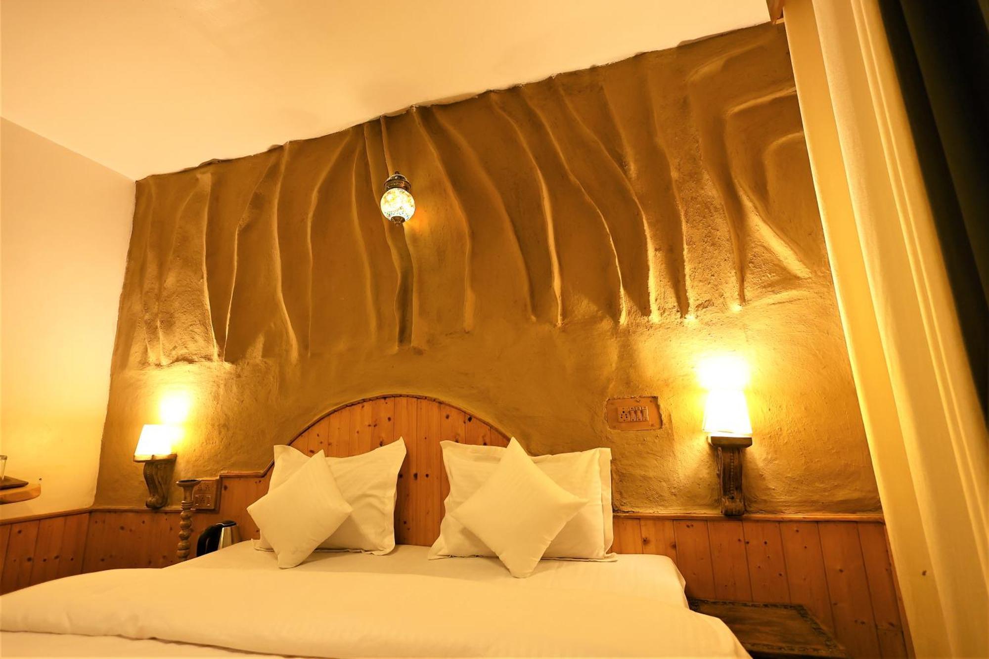 Beholden Stay And Cafe - A Luxury Boutique Hotel In Manali Manali (Himachal Pradesh) Exterior photo