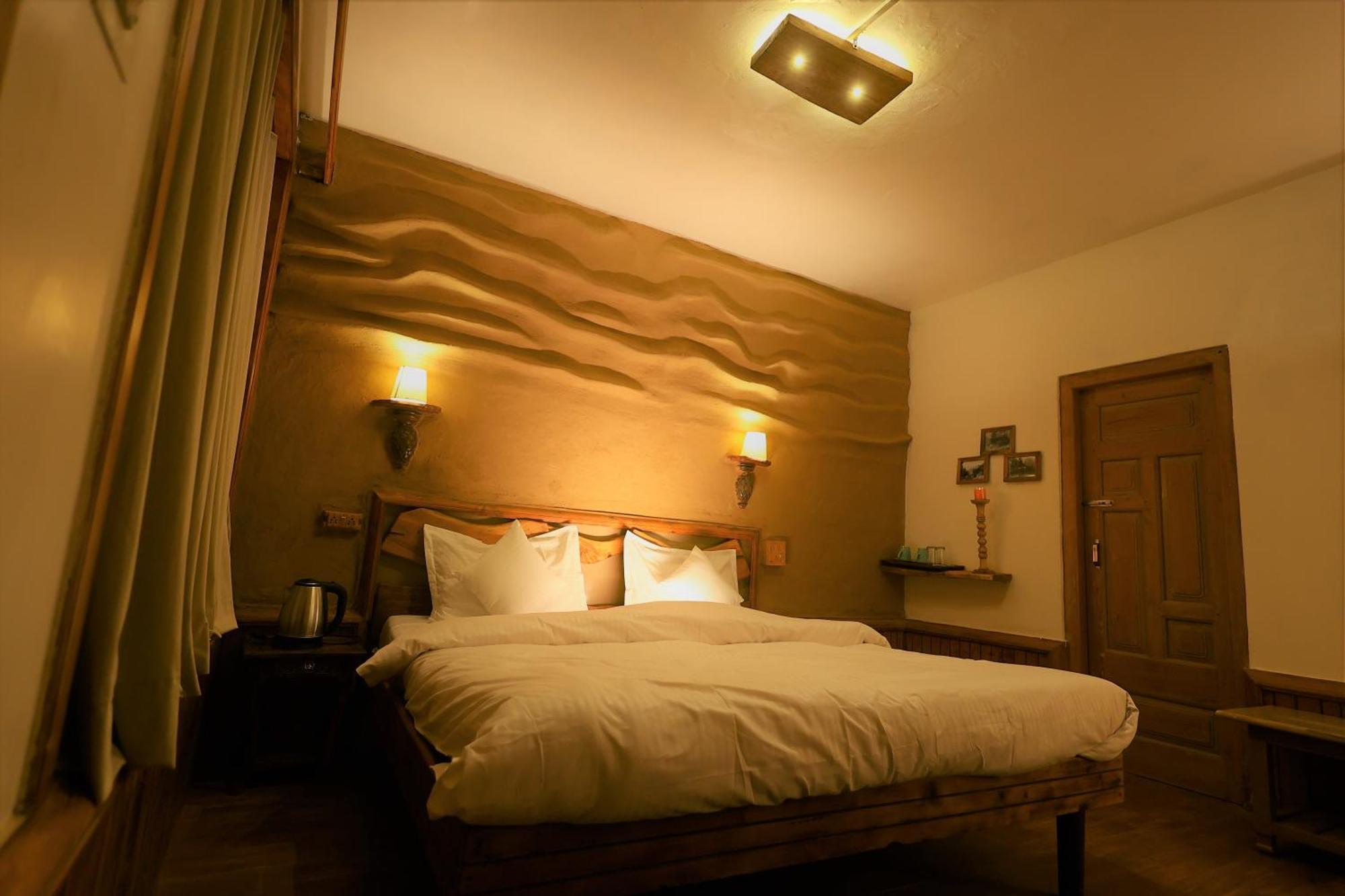 Beholden Stay And Cafe - Manali, Rooms & Dorms Exterior photo