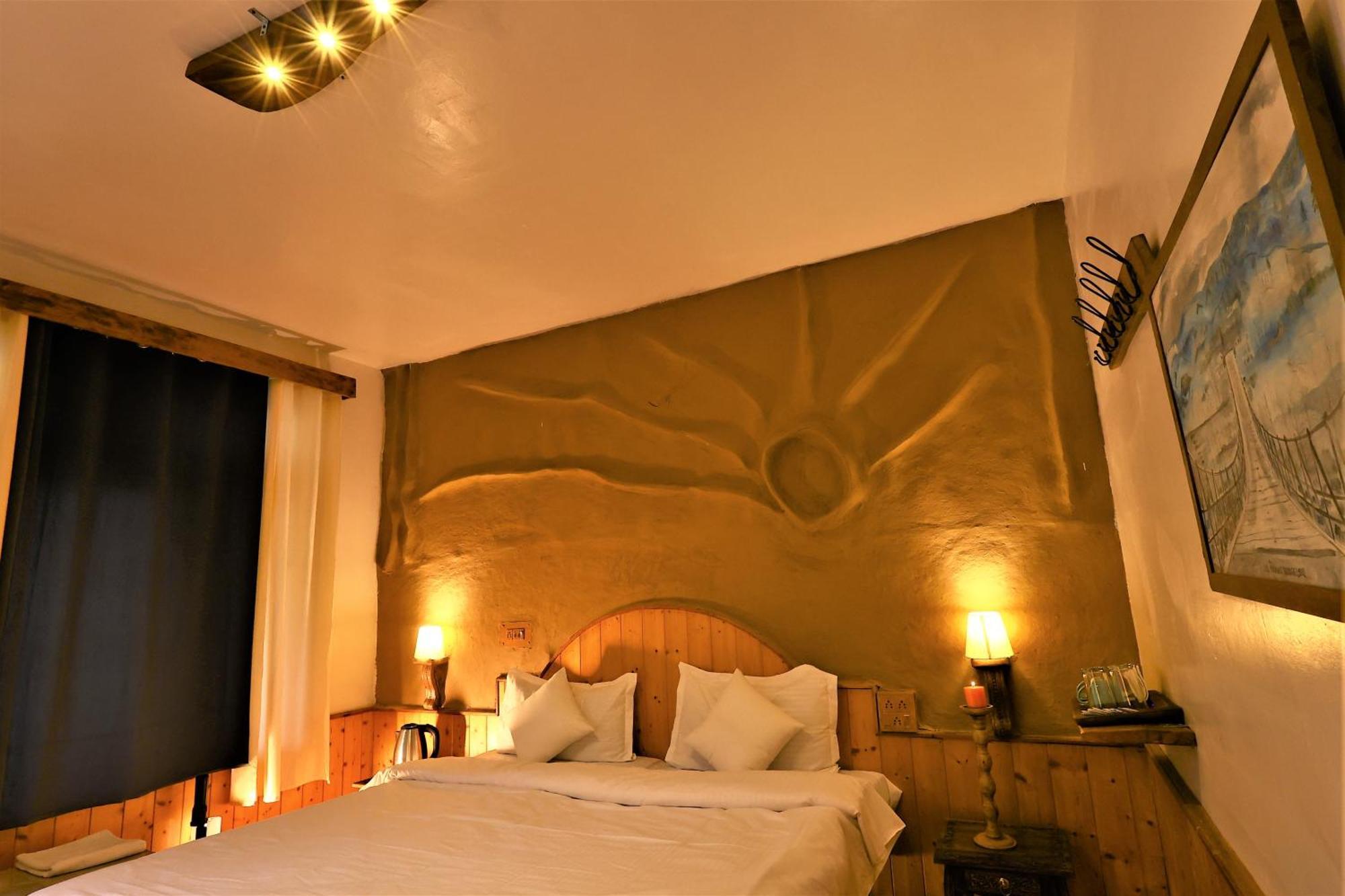 Beholden Stay And Cafe - Manali, Rooms & Dorms Exterior photo