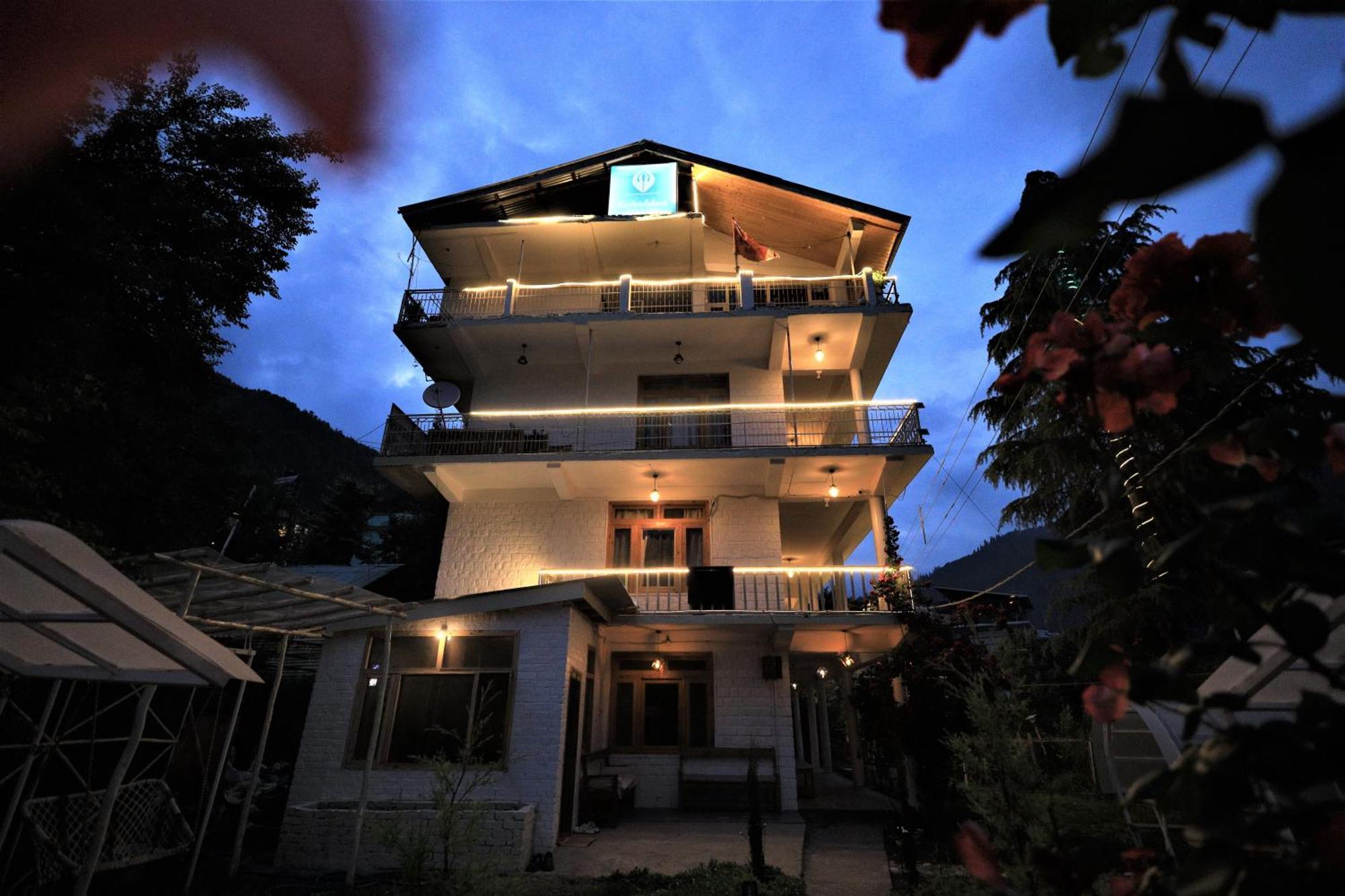Beholden Stay And Cafe - Manali, Rooms & Dorms Exterior photo