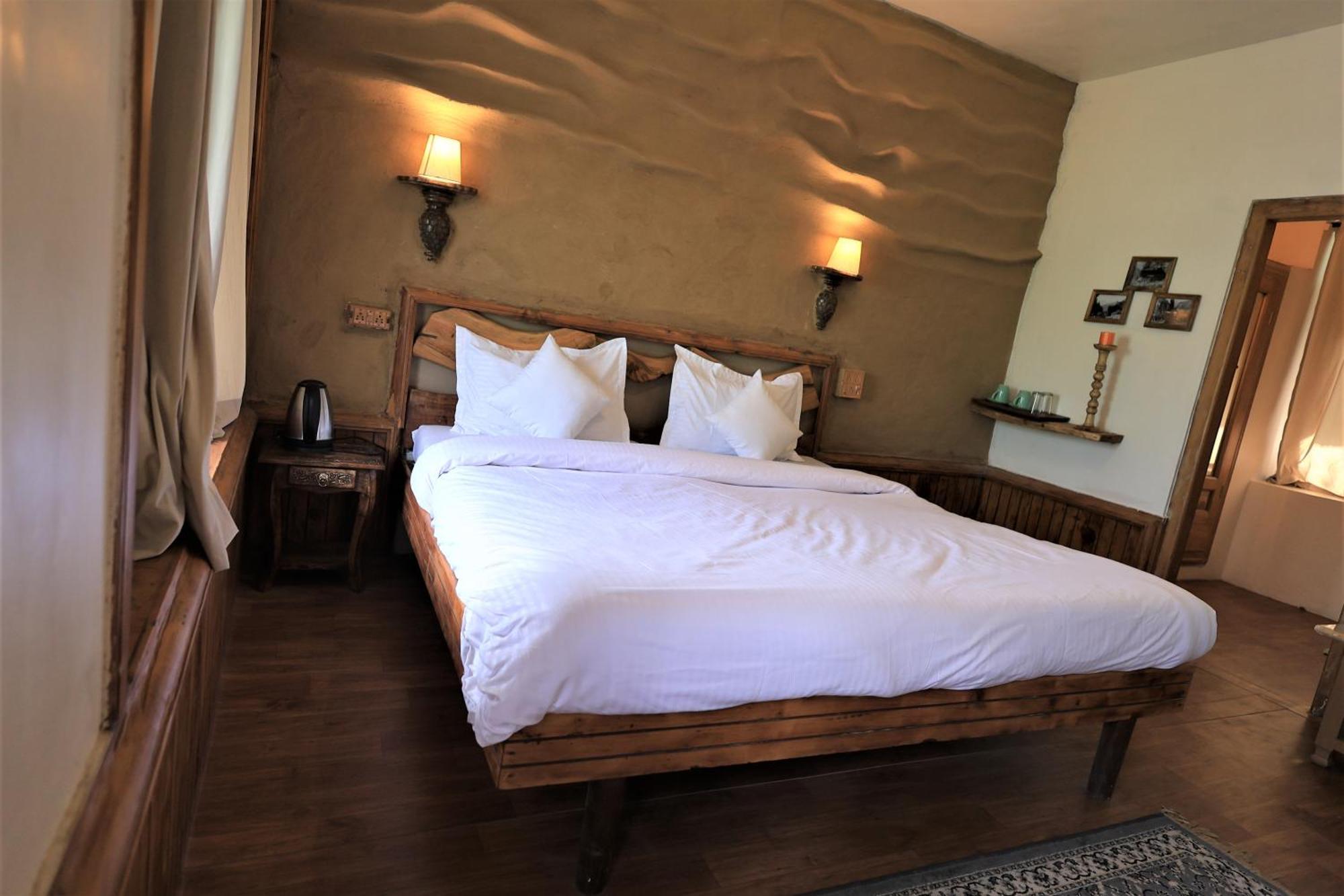 Beholden Stay And Cafe - Manali, Rooms & Dorms Exterior photo